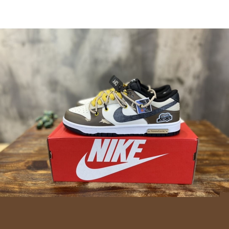 Nike Sneakers